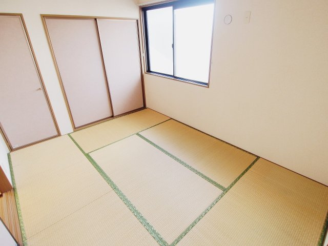安芸郡府中町柳ケ丘のタウンの和室