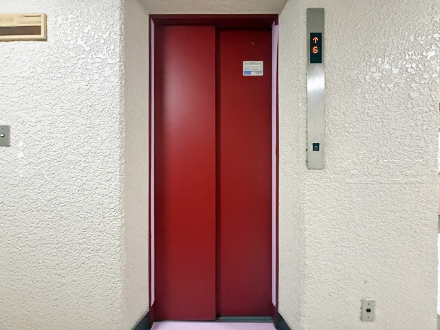 【設備】 | ワコー人形町マンション | 無いと困ってしまう設備の筆頭がエレベーター。定期的なメンテナンスが必要な大型機械です。よく整備されていることをご確認ください。～即日のご見学可能～　お問合せはお気軽にどうぞ。