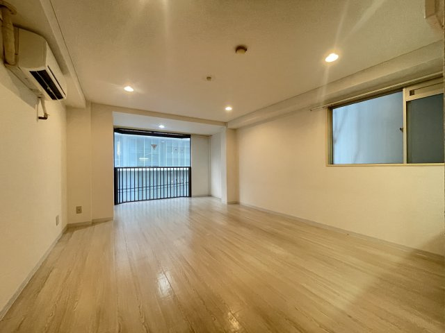 長堀橋ZENSHIN,BLDの内装