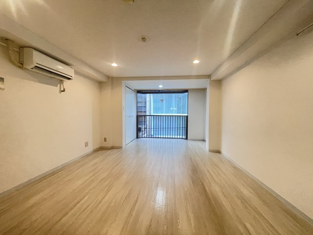 長堀橋ZENSHIN,BLDの内装