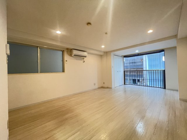 長堀橋ZENSHIN,BLDの内装