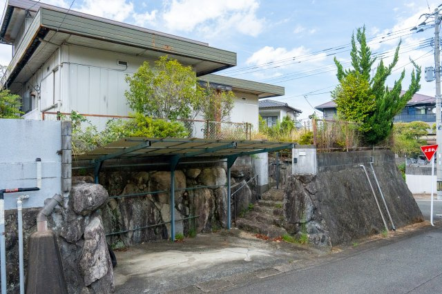 【土地】南区柏原三丁目の前面道路含む現地写真
