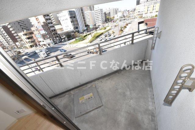 アプライズ西長堀のバルコニー