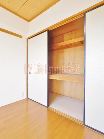 小平市小川東町５丁目の賃貸マンションの収納