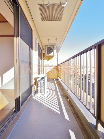 小平市小川東町５丁目の賃貸マンションのバルコニー