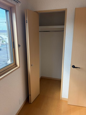 柏市花野井の一戸建ての収納