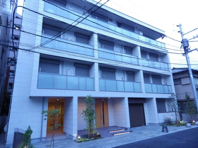 ルミエールメゾン千駄木の外観