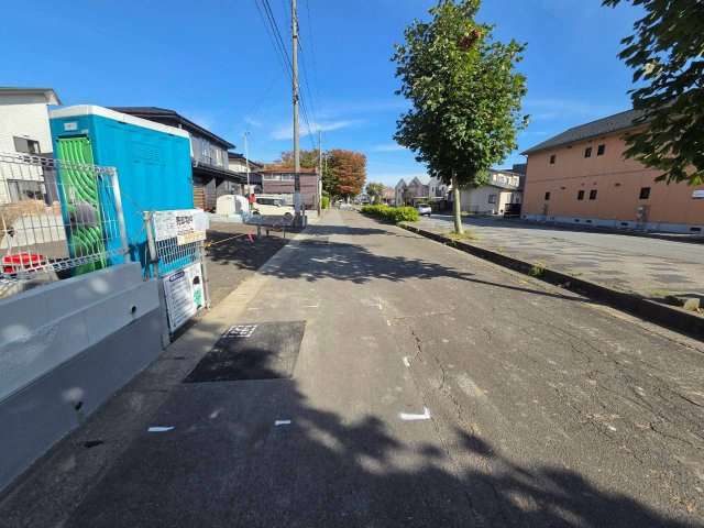 秋田市茨島第13の前面道路含む現地写真