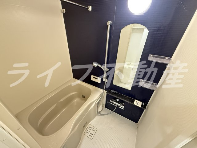 プレサンス森ノ宮 THEゲートの浴室|落ち着いた空間のお風呂です