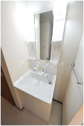 【洗面所】 | ＡＸＩＳ原宿弐番館 | 忙しい朝には欠かせない洗面所です