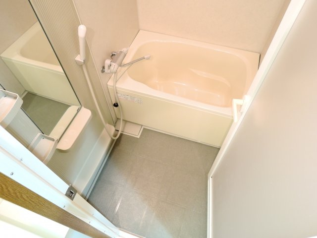 MS2002の浴室