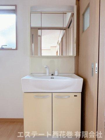梅原貸家の独立洗面台