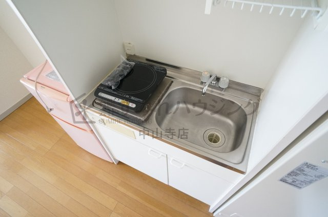 ヴィラ９ナイン【芸短生専用賃貸　※女性専用】のキッチン