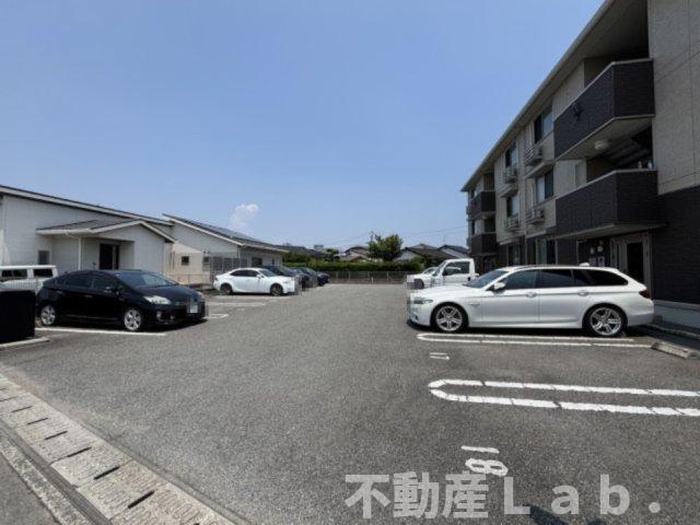 ハイムセラ宇土駅前の駐車場|※同型タイプのお写真です。