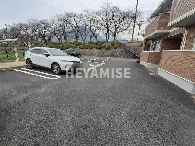ハッピー・ベルの駐車場