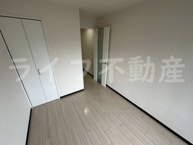 U-ro玉造Ⅱの洋室|落ち着いた色調の洋室です
