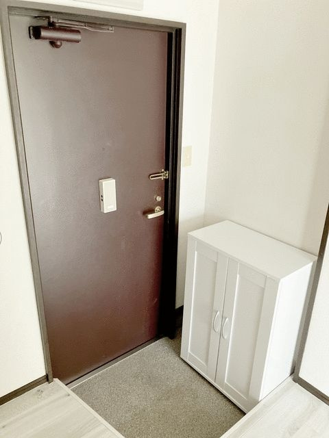 ハイム有明の玄関