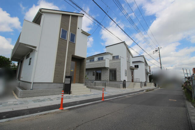 ブルーミングガーデン　市川市下貝塚３丁目３棟／１期１号棟の前面道路含む現地写真|★販売現地★
