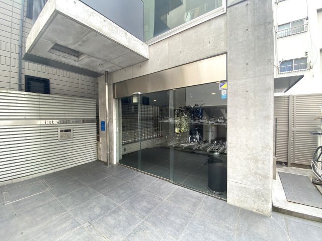 【エントランス】