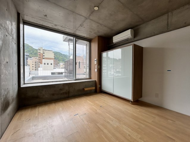 【寝室】