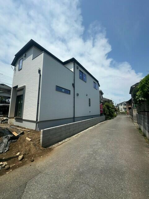 柏市西町０１期の前面道路含む現地写真