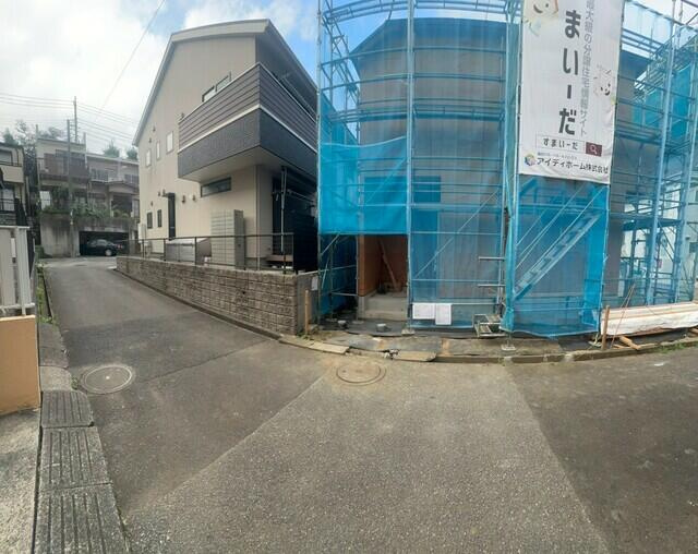 柏市柏０１期の前面道路含む現地写真