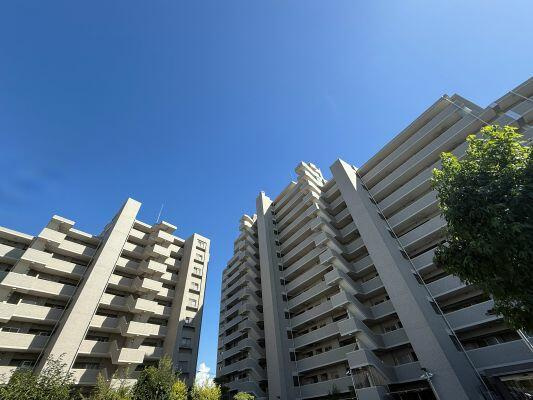 ライオンズガーデン船橋夏見台Ａ棟の外観