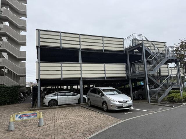 ライオンズガーデン船橋夏見台の駐車場