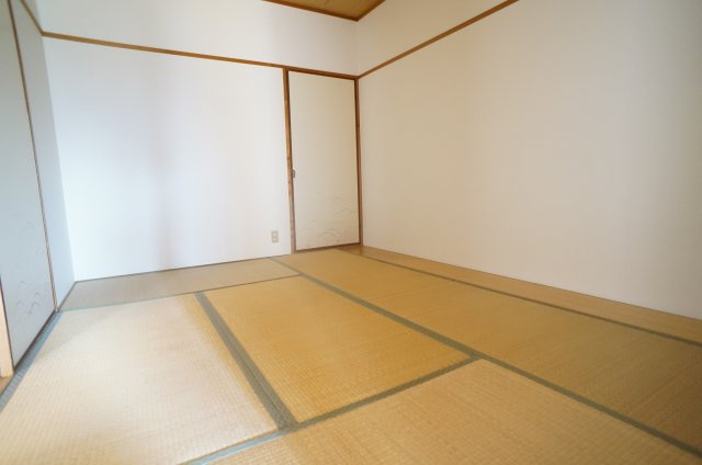ハイツ別荘園の和室|参考、同建物・同間取りの号室
