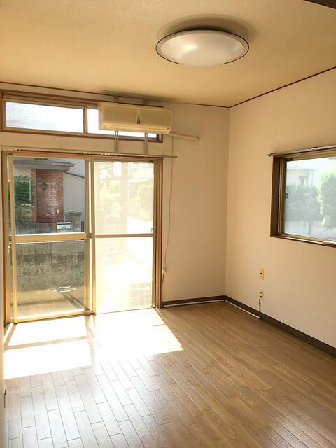 小平一戸建ての寝室