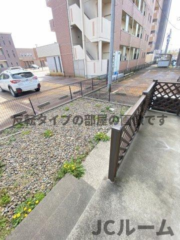 ロイヤルガーデン絆 Aの庭