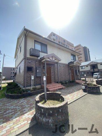 ロイヤルガーデン絆 Aの駐車場