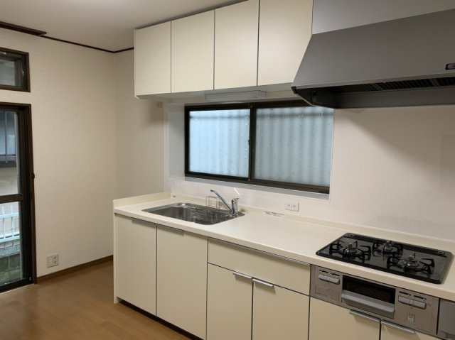 千草台戸建のキッチン