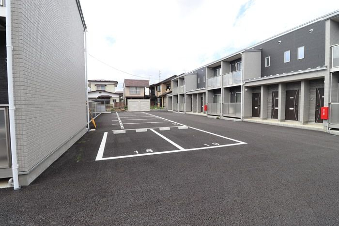 アクシア高屋敷　Ⅴの駐車場