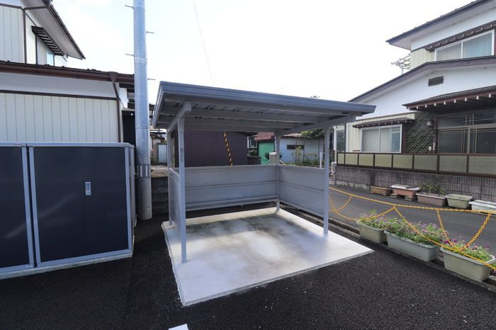 アクシア高屋敷　Ⅴの駐車場