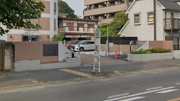 ルセアン保土ヶ谷の駐車場
