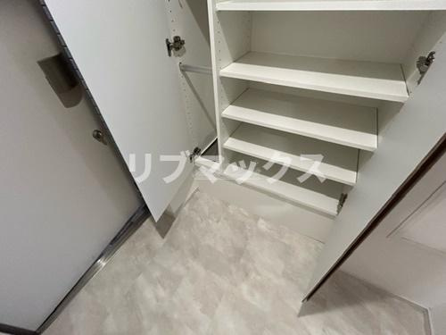 【玄関】ミライズ横濱桜木町レジデンス  