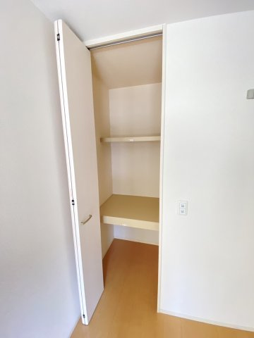 サンフラワー湘南の収納|※別号室の同仕様の参考写真です。