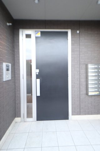 サンフラワー湘南のエントランス