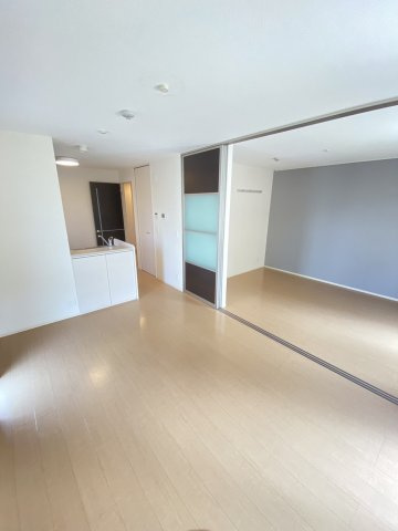 サンフラワー湘南の居間・リビング|※別号室の同仕様の参考写真です。