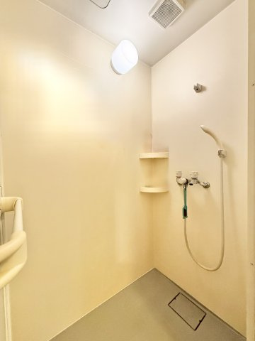 中央区中郡町のその他|こちはら３Fのシャワールームです。