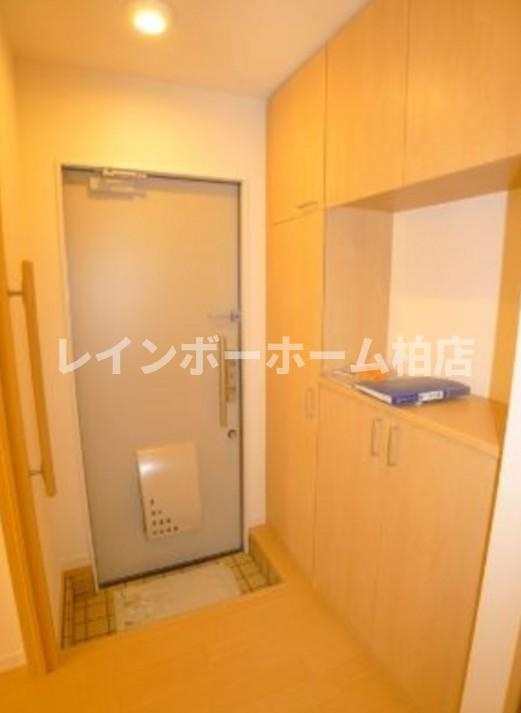 仲介手数料（賃料の1.10ヵ月）の50％OFF対象物件！の玄関