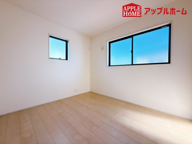 [新築住宅] 児玉郡上里町七本木 第6 全8棟の洋室|２階居室は全室収納あり！たっぷりある収納活用でお部屋もキレイを保てます♪