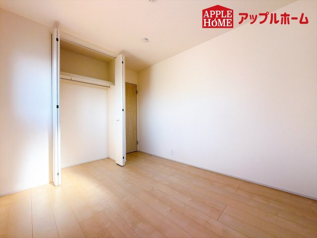 [新築住宅] 児玉郡上里町七本木 第6 全8棟の洋室|２階居室は全室収納あり！たっぷりある収納活用でお部屋もキレイを保てます♪