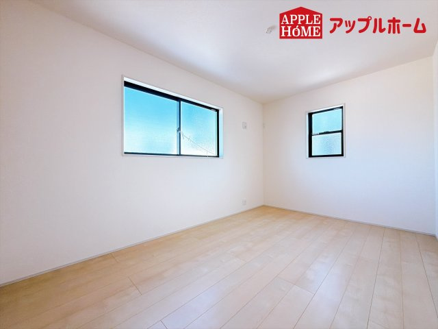 [新築住宅] 児玉郡上里町七本木 第6 全8棟の洋室|２階居室は全室収納あり！たっぷりある収納活用でお部屋もキレイを保てます♪
