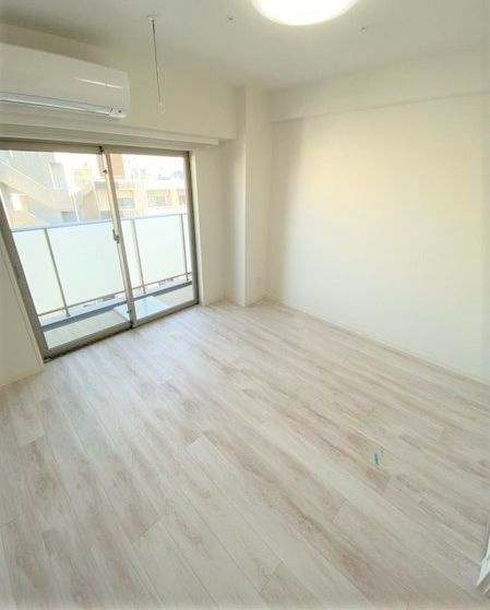 SHOKEN Residence横浜桜木町の居間・リビング