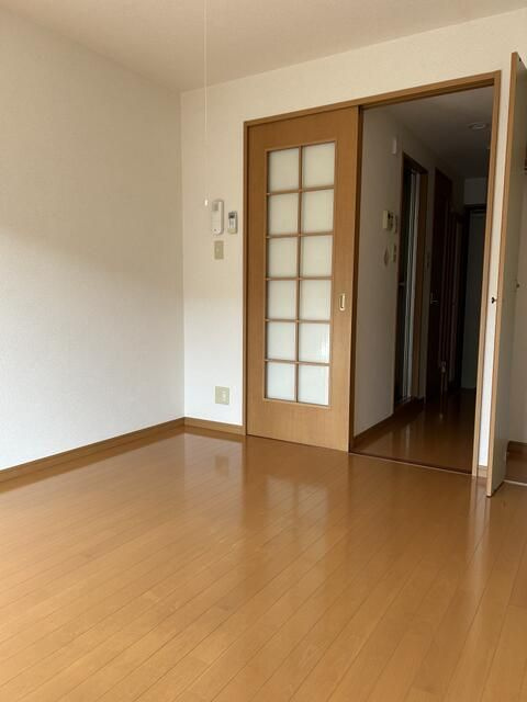 第六浅岡ビルの寝室