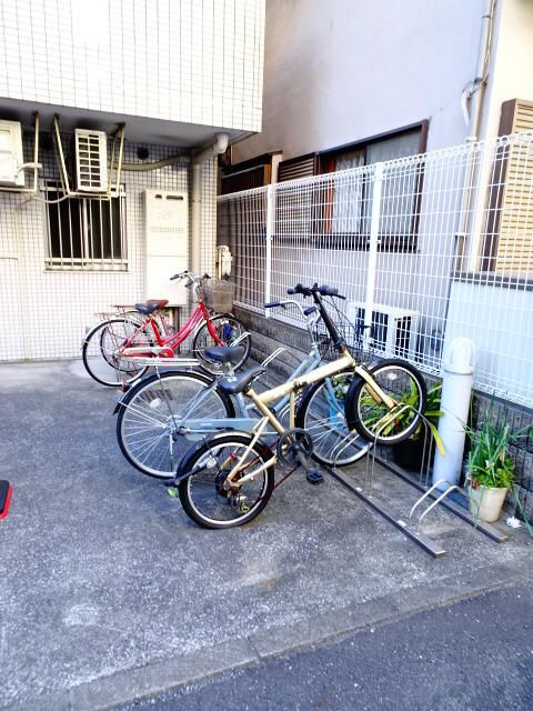 ロワールカトリエーム新山下のその他共用部分