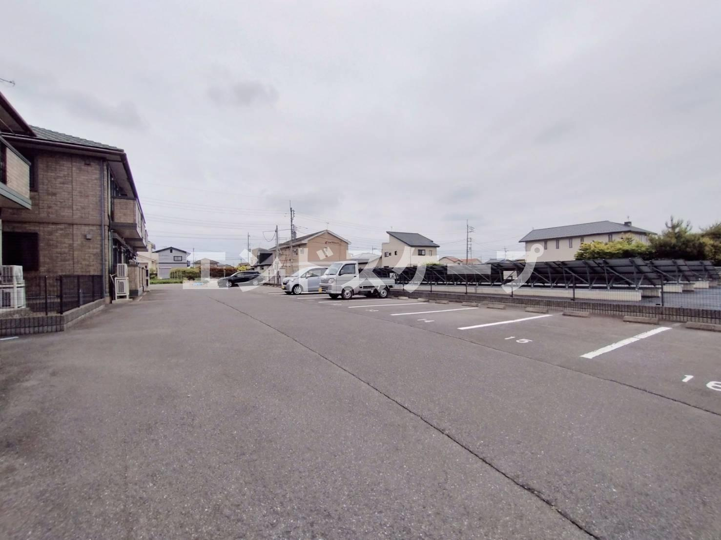 エクセラン　Ｂの駐車場|高崎、前橋のお部屋探しはエンドスケープまで！お客様の理想お聞かせ下さい♪