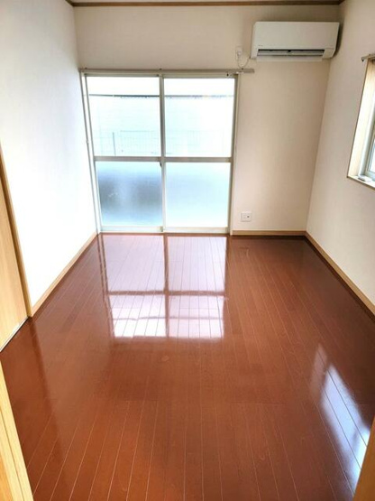 【寝室】